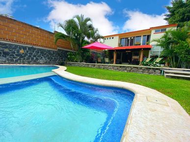 Casa 29 en Cuernavaca con alberca para fin de semana, fiestas y grupos