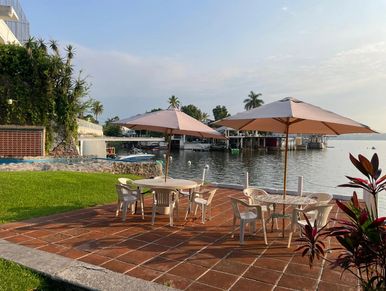 Casa 177 en Tequesquitengo con alberca para fin de semana, fiestas y grupos