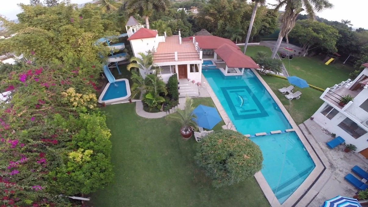 más que renta de una casa para fiestas  es una experiencia de resort privado completo 3 albercas to