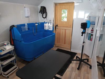 Dog grooming salon in Perranporth