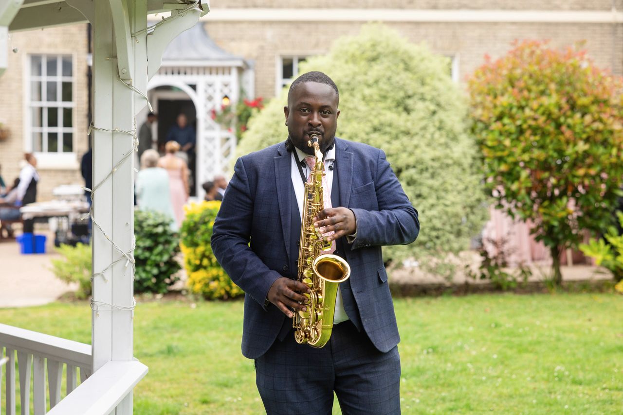 Neostratz Saxophonist 