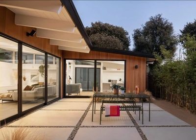 Los Angeles Remodeling General Contractor and Custom Home Builders Kitchen & Bathroom Room Additions