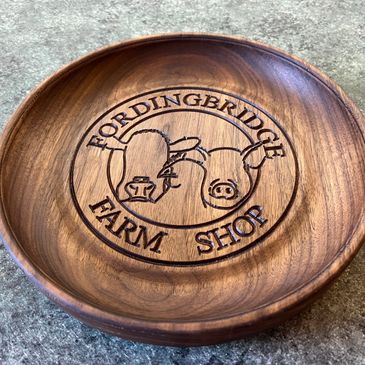 Solid Walnut bowl, finished with a Superior Danish oil. (Engraving available on request)

Measuring 