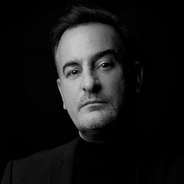 Samuel Burstein, diseñador de alta joyería mexicano con más de 27 años de trayectoria.