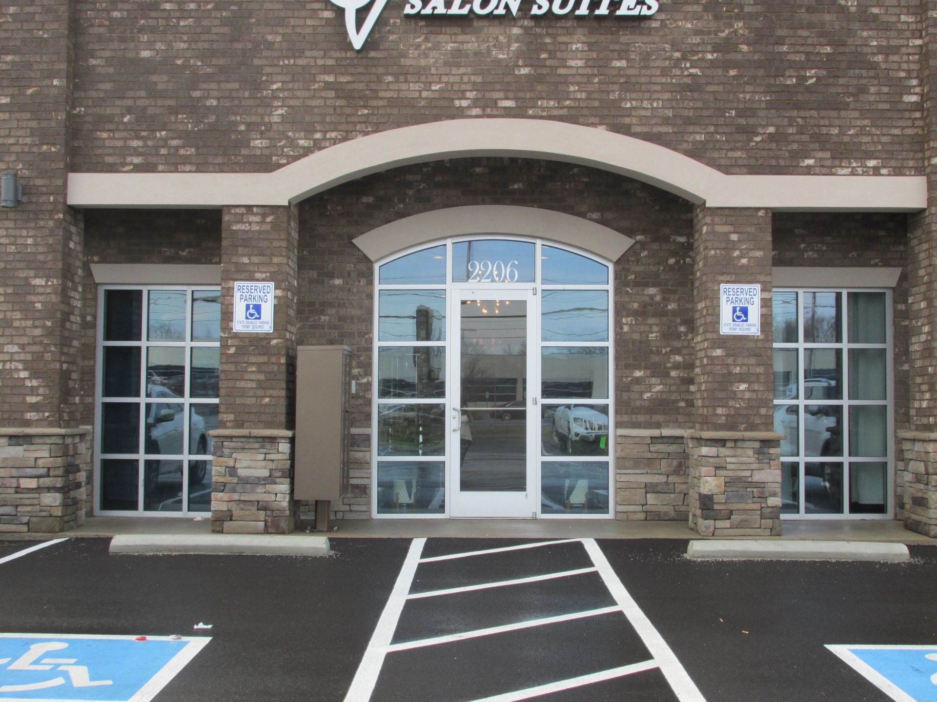 Vivant Salon Suites - Madison