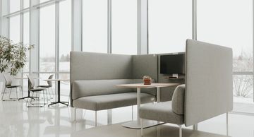 Create the right environment to promote team discussions
