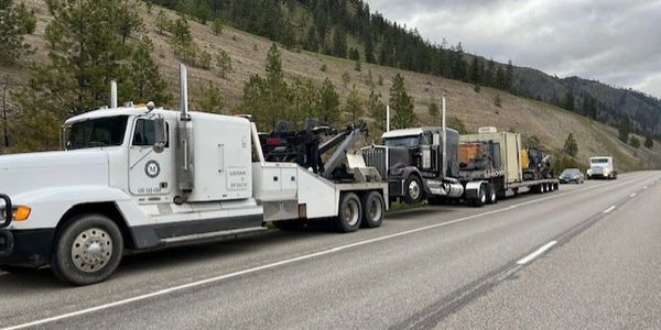 Montana Towing manages heavy Towing service in Superior, MT