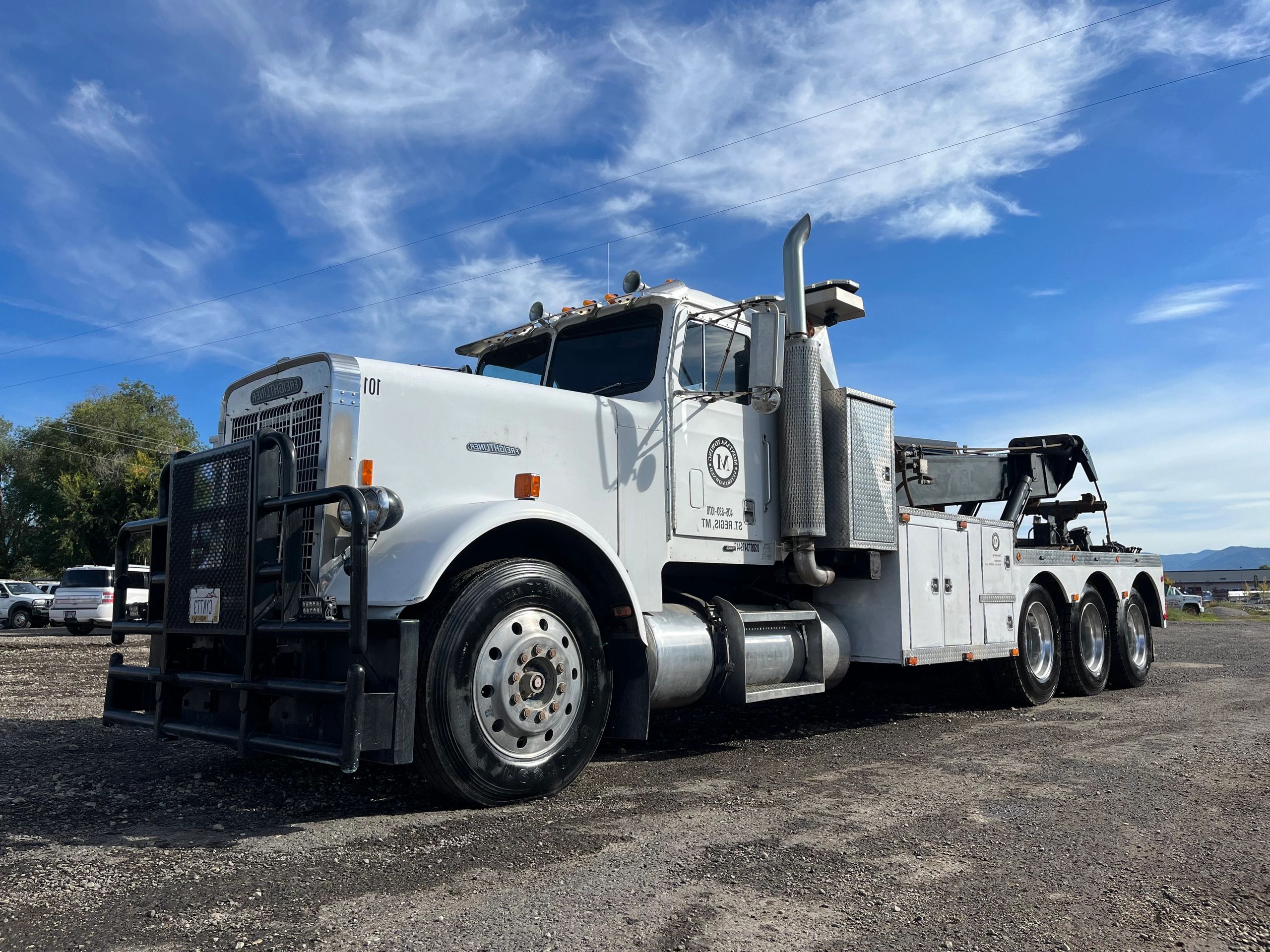 Montana Towing logo