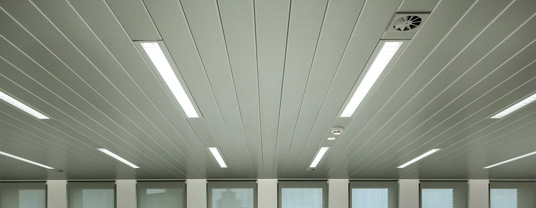 Advantages of the 150C MCRA Linear Ceiling System by P.R. Ceiling