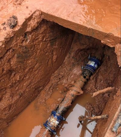 Main line repair in a commercial complex.