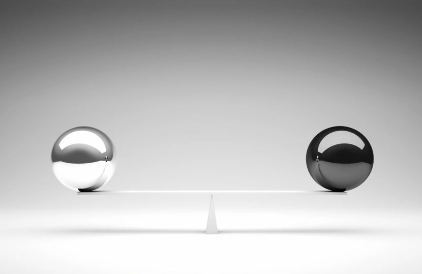 Contrary Opposition Strategic Contradictions: Embracing Opposites for a Decisive Edge
