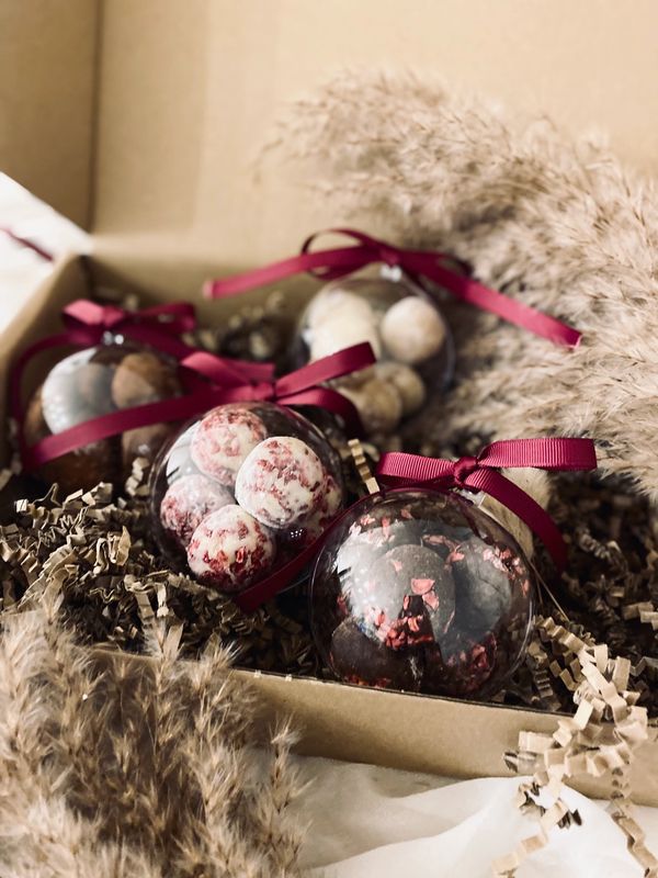 Unique Luxury Chocolate Truffle filled Christmas Baubels Postal Gift Box Northamptonshire UK