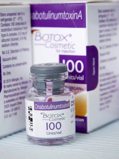 Vial of Botox Cosmetic 100 units with box in the background.