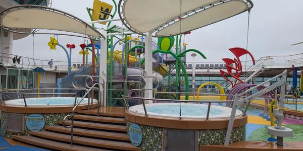 Hot tubs and splash pool on Royal Caribbean's Liberty of the Seas