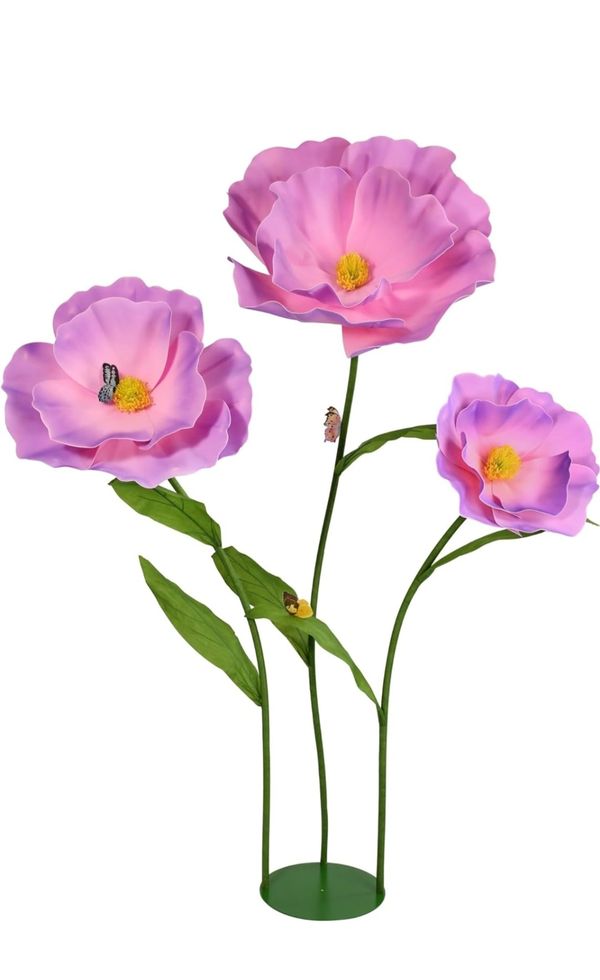 Our Playday LA Giant Garden Flowers bring instant fairytale vibes to any event space. Rental flowers