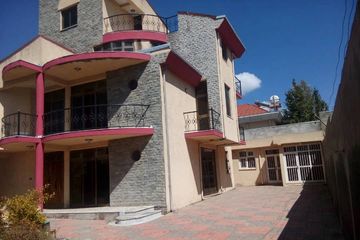 location: Ayat
Area: 500m2
Salon: 2
Bed: 6
Kitchen: 2
Bath: 3
3 Service at the back 
Parking: 6 car