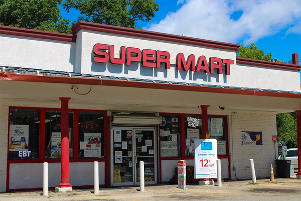 Super mart convenience store in Lufkin Texas