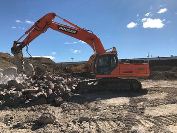 RENTA DE EXCAVADORA CON MARTILLO