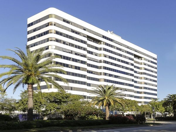 Law office building in Miami – Sandra Clavijo Immigration Firm