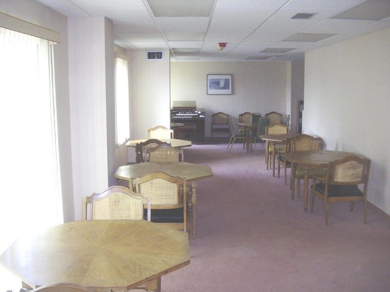 09_Card_Room.jpg