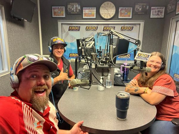 Pic from our roundtable episode, B-rad was on the phone from Indiana.