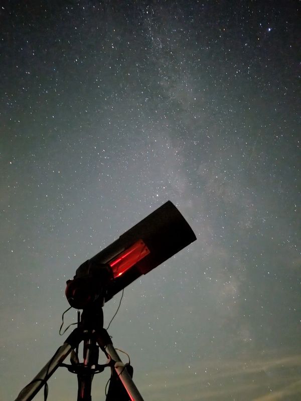 NOVA's mobile observatory under the night sky in Oxfordshire