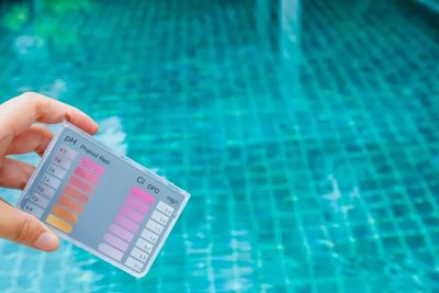 Ph and Chlorine water test tool of swimming pool