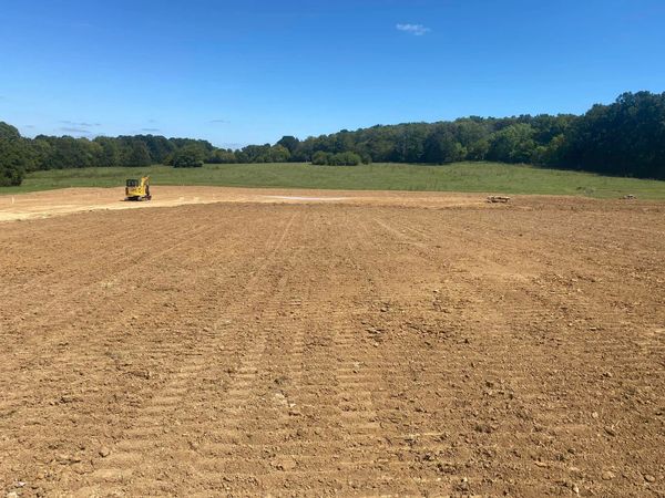 Excavation Services-site prep, land grading, leveling, seed & straw, in Springfield, TN / Middle, TN