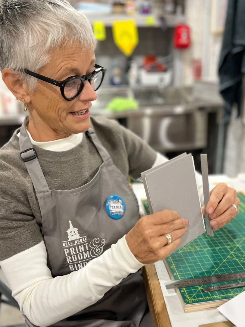 Tania demonstration spine measuring 