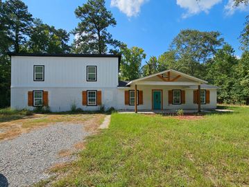 Macon Georgia, Jones County, 
5 bedrooms, 3 bathrooms home with master on the main; renovated.