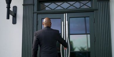 Expect refined sophistication as C. Richaude Dorsey brings a touch of class to every event.