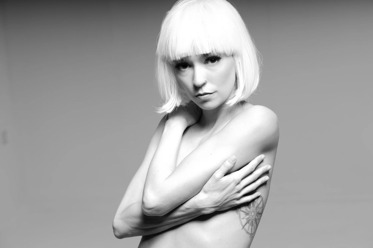 Emily Barford for a fine art session in our studio