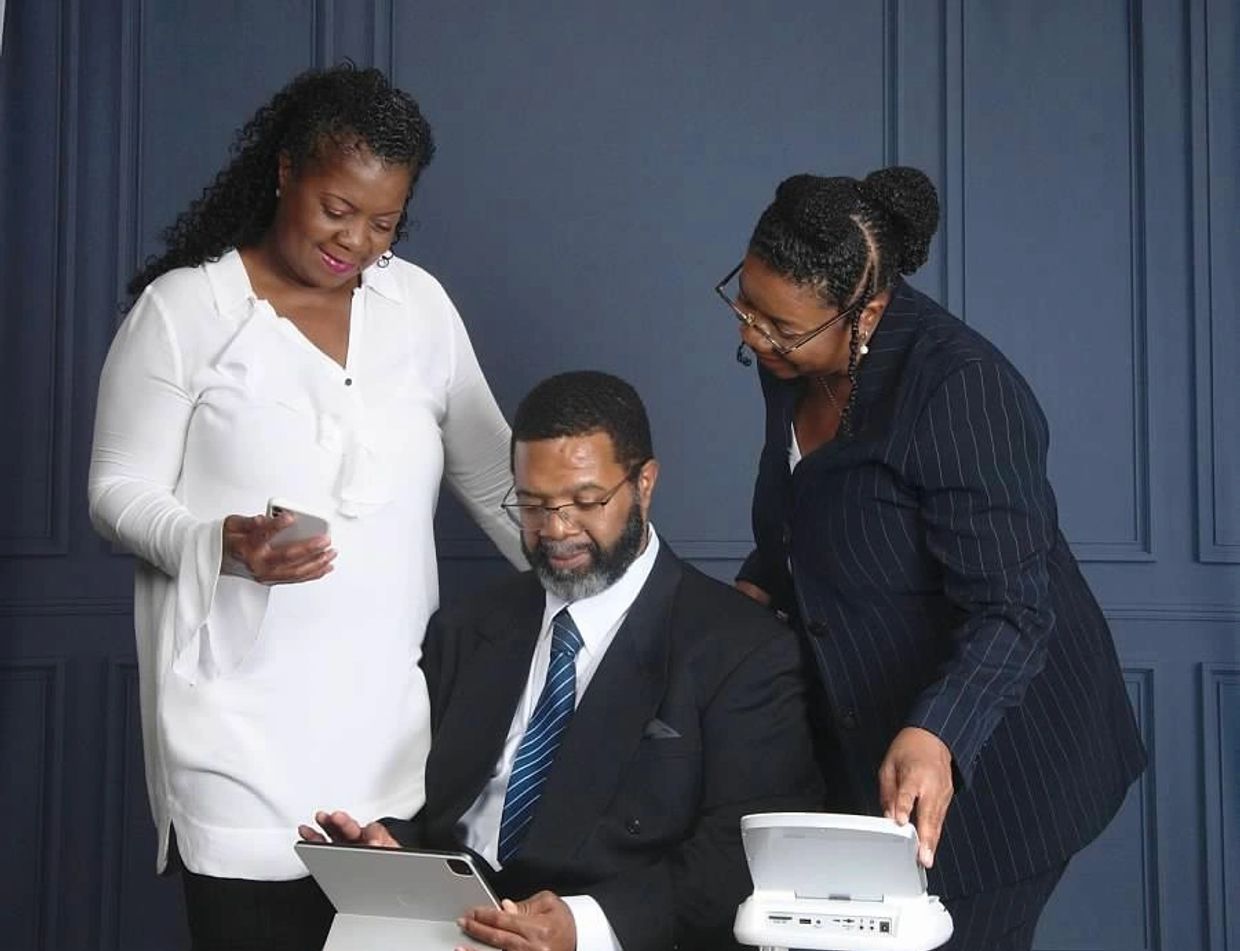 Court Reporter meeting with support staff.