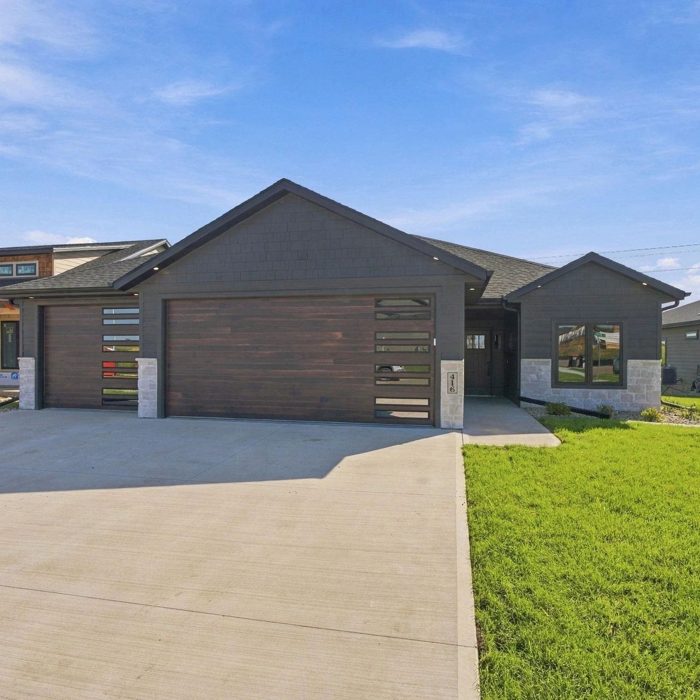 Exterior of 416 N. Almond Avenue in Brandon, South Dakota.