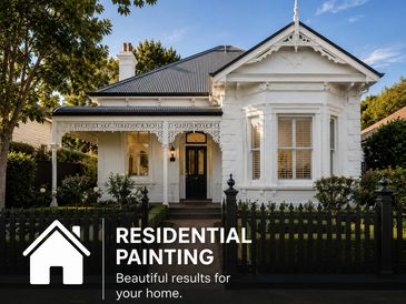 Picture of a heritage home painted in white 
