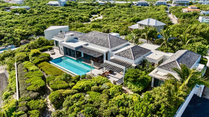 Villa C