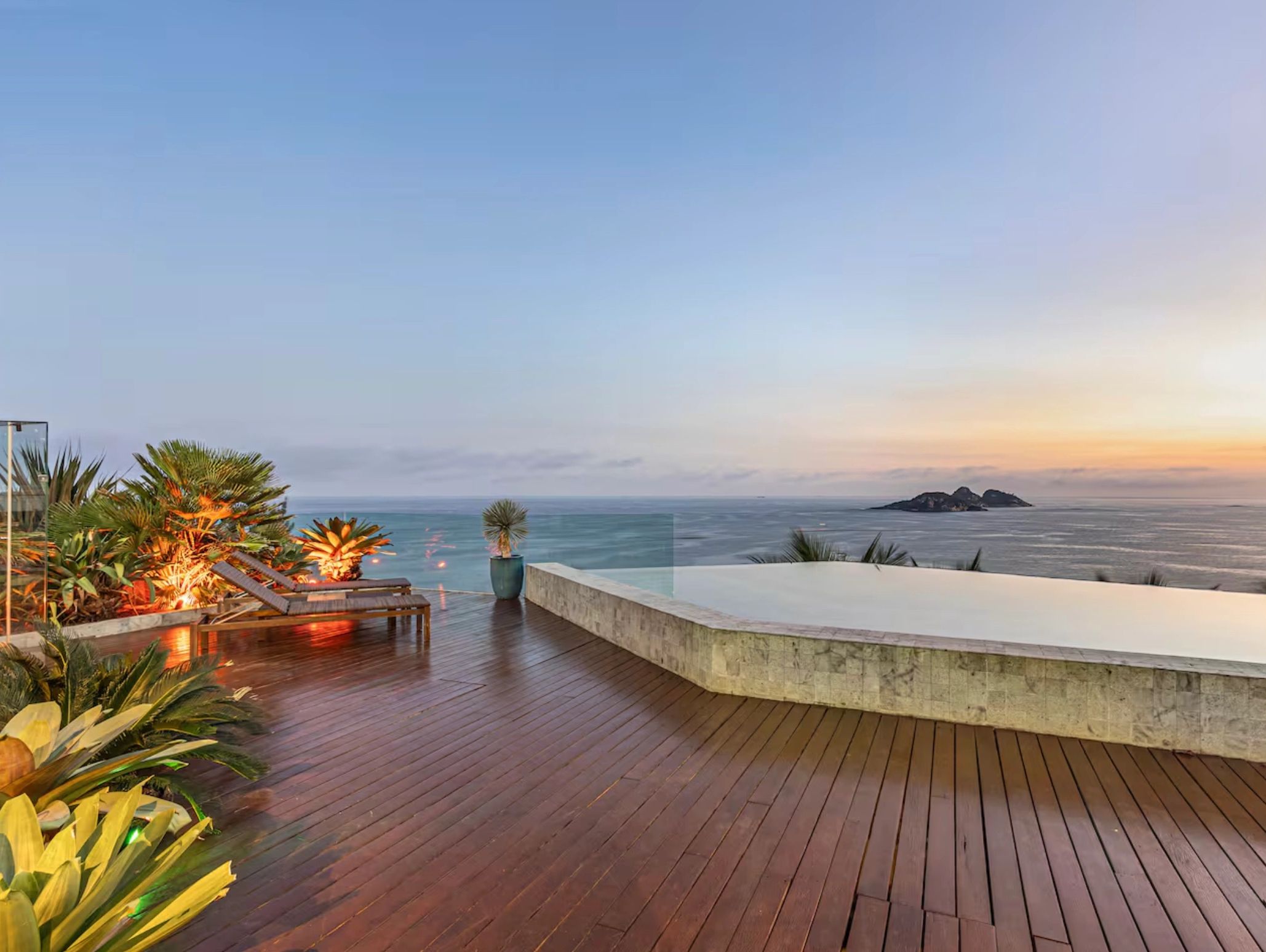 Cliffside villa in Rio de Janeiro