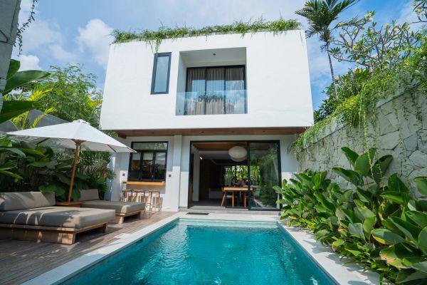 Villa S