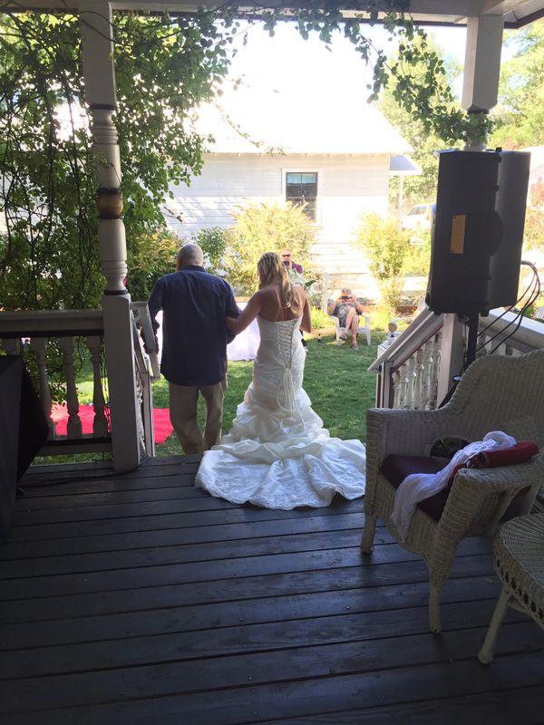 Lodging Offered in Weaverville, CA