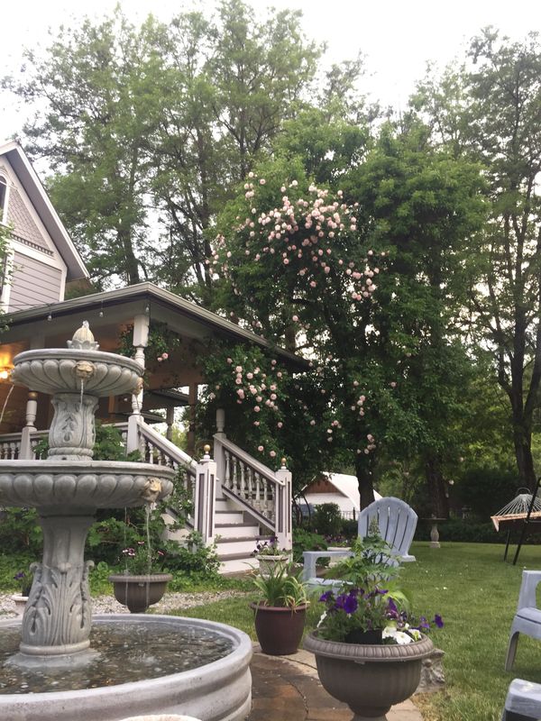 Hotel Lodging, Gallery Weaverville Whitmore Inn