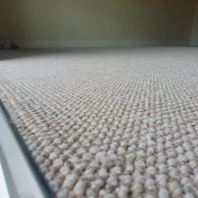 Carpet fitting lower quinton