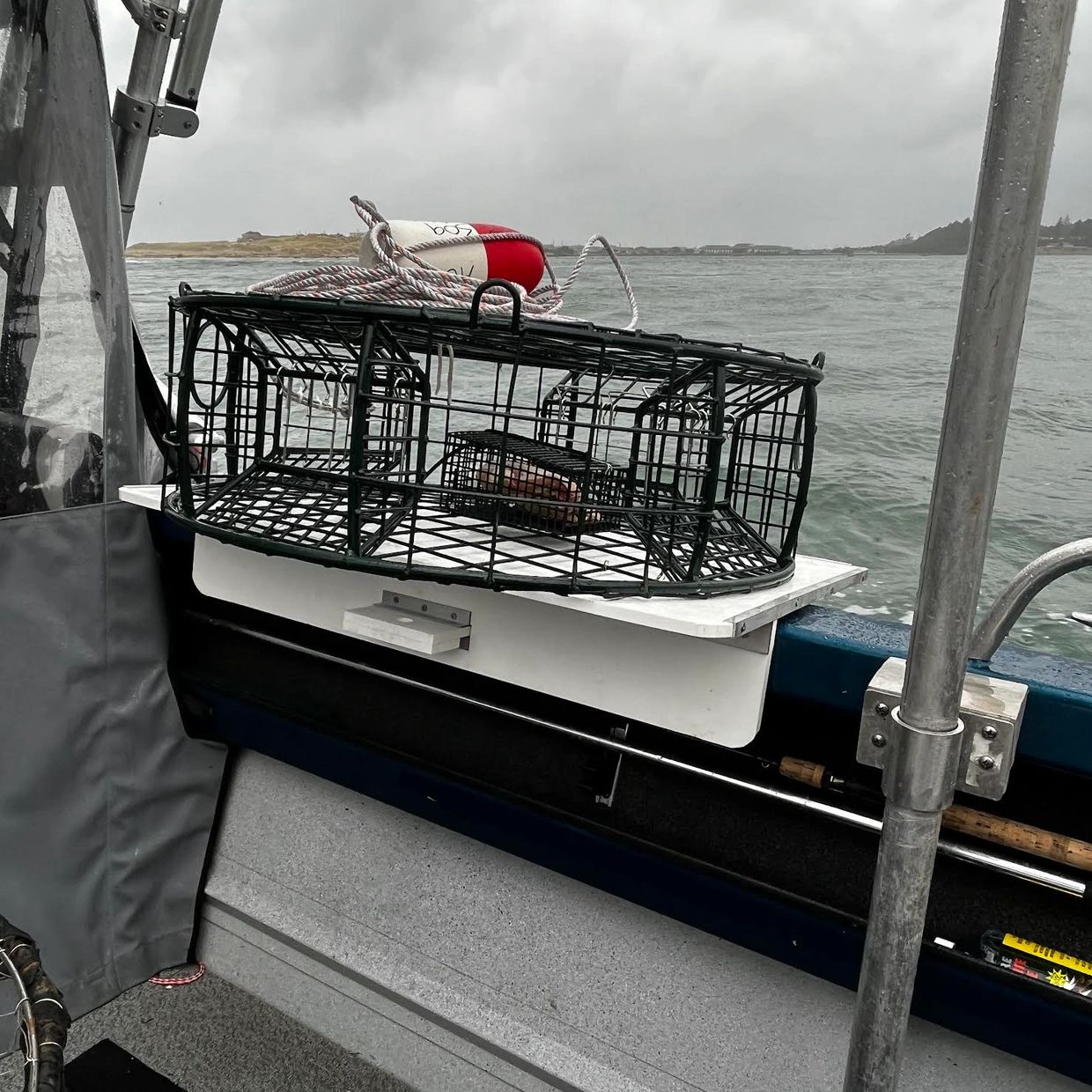 Lumablu Custom Boat Accessories, Gunnel Guard, Crabbing, Fishing