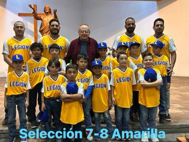 Equipo de béisbol infantil "Selección 7-8 Amarilla" con sus entrenadores.