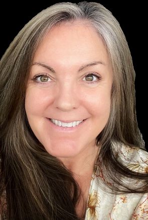 Head and shoulders photo of smiling Monique Lisowski  KCHA graduate and Intern