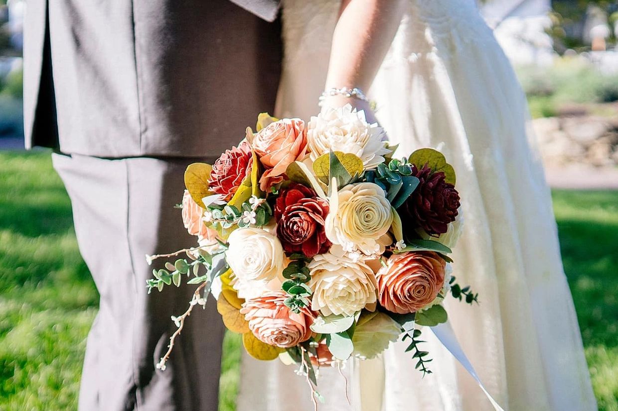 WEDDING BOUQUET DESIGNED BY: BLUE BUMBLE BEE!
 PHOTO CREDIT BY: STEPHANIE RITA.