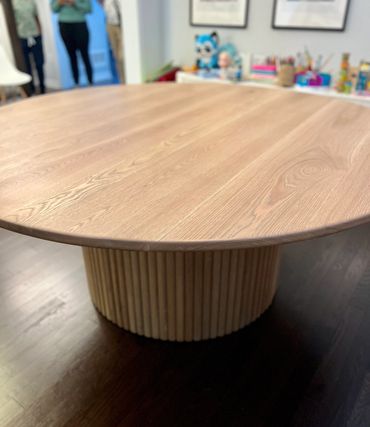 Pedestal White Oak dining table