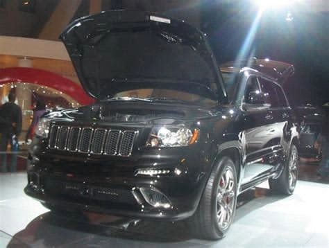 //img1.wsimg.com/isteam/ip/6dc7aba5-1027-41f1-8367-1bc0bc7f10d2/Jeep.jfif/:/rs=w:1300,h:800