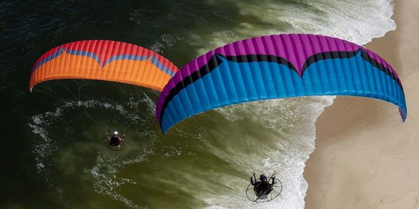 parapente en la playa