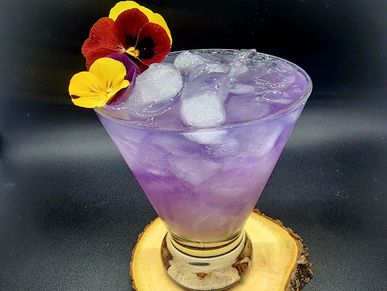 mobile bar mixology done by IDK Culinary Experiences at a luxyry event i bay area