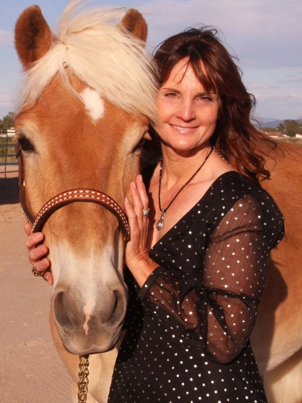 Arena EMDR Equine Specialist with Rio